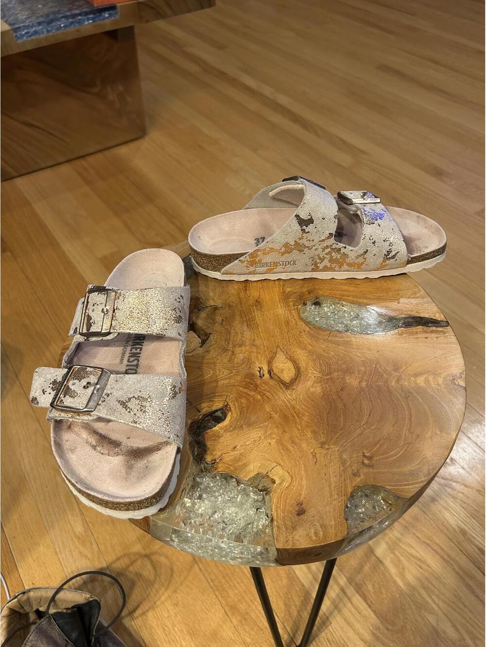 Birkenstock Women's Rose Gold Metallic Arizona Sandals